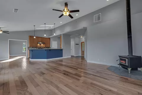 Living - 13303 Intermountain Rd, Redding, CA 96003 photo 1 of 2