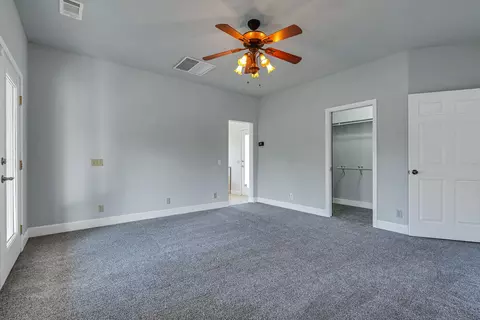 Bedroom - 13303 Intermountain Rd, Redding, CA 96003 photo 2 of 6