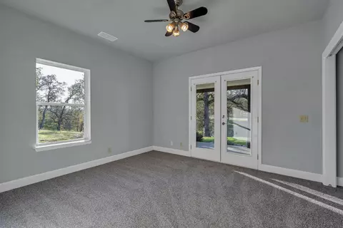 Bedroom - 13303 Intermountain Rd, Redding, CA 96003 photo 3 of 6