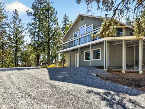 Exterior - 19949 Copper Canyon Rd, Redding, CA 96003 photo 13 of 18