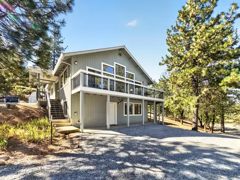 Exterior - 19949 Copper Canyon Rd, Redding, CA 96003 photo 12 of 18