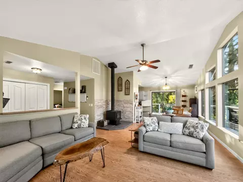 Living - 19949 Copper Canyon Rd, Redding, CA 96003 photo 2 of 3