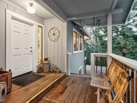 Exterior - 19949 Copper Canyon Rd, Redding, CA 96003 photo 5 of 18