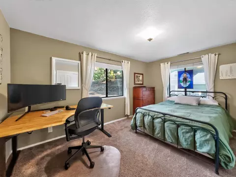Bedroom - 19949 Copper Canyon Rd, Redding, CA 96003 photo 2 of 7