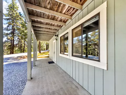 Exterior - 19949 Copper Canyon Rd, Redding, CA 96003 photo 14 of 18