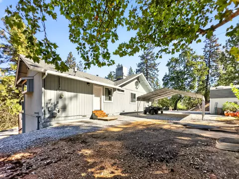 Exterior - 19949 Copper Canyon Rd, Redding, CA 96003 photo 16 of 18