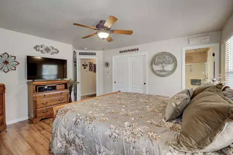 Bedroom - 4360 Cynthia Way, Redding, CA 96002 photo 4 of 6