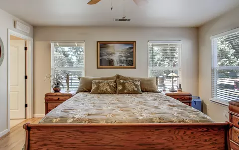 Bedroom - 4360 Cynthia Way, Redding, CA 96002 photo 5 of 6