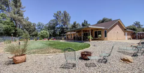 Exterior - 4360 Cynthia Way, Redding, CA 96002 photo 8 of 16