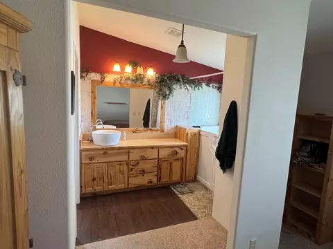 Bath - 471-700 Reece Rd, Standish, CA 96128 photo 2 of 4