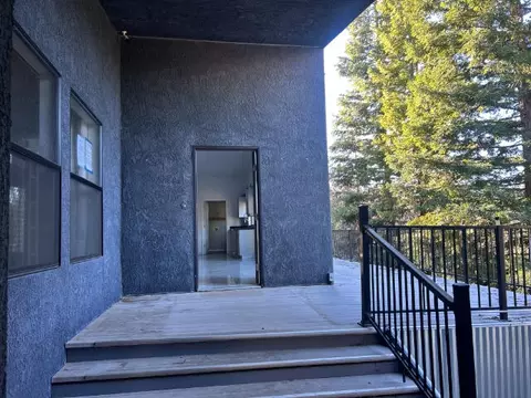 Exterior - 582 River Oaks Dr, Redding, CA 96001 photo 1 of 6