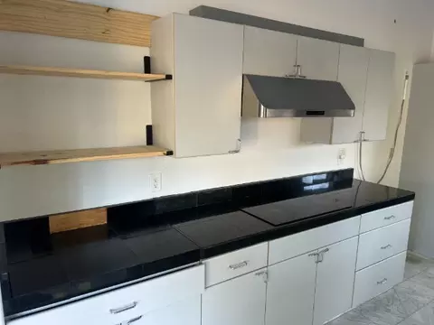 Kitchen - 582 River Oaks Dr, Redding, CA 96001 photo 2 of 3