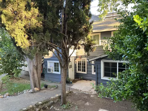 Exterior - 1129 Magnolia Ave, Redding, CA 96001 photo 6 of 11