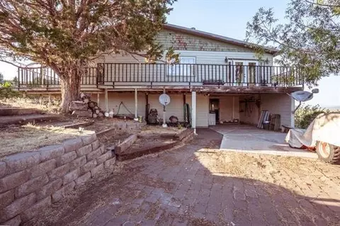 Exterior - 701825 W Side Rd, Termo, CA 96132 photo 3 of 5