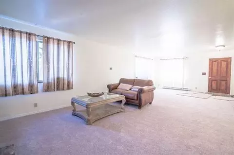 Living - 701825 W Side Rd, Termo, CA 96132 photo 2 of 5