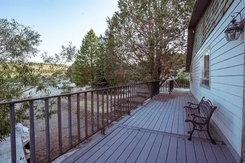 Exterior - 701825 W Side Rd, Termo, CA 96132 photo 2 of 5
