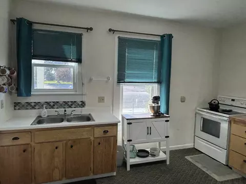Kitchen - 300 E Modoc St, Alturas, CA 96101 photo 3 of 3