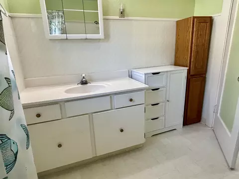 Bath - 300 E Modoc St, Alturas, CA 96101 photo 1 of 3