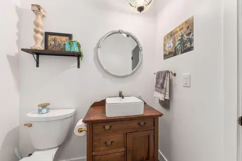 Bath - 22309 Adobe Rd, Red Bluff, CA 96080 photo 4 of 4