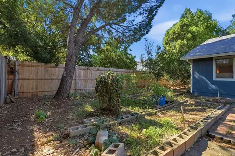 Exterior - 3549 Adams Ln, Redding, CA 96002 photo 5 of 14