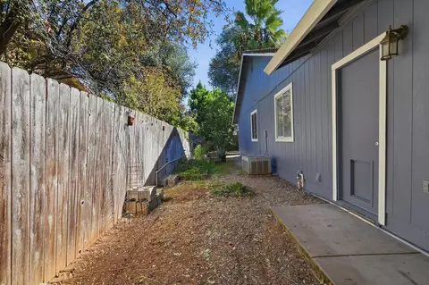 Exterior - 3549 Adams Ln, Redding, CA 96002 photo 12 of 14