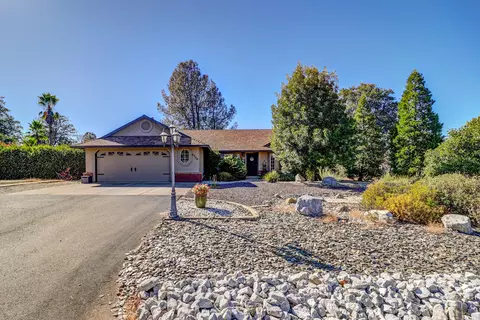 6720 Stallion Ridge Rd, Anderson, CA 96007