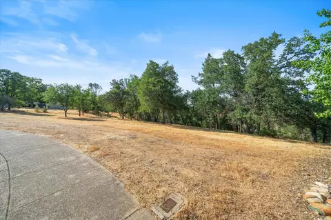 866 Blackstone Ct, Redding, CA 96003 photo 5