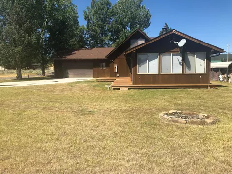 686-985 Cypress Way, Susanville, CA 96130