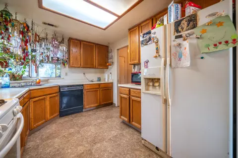 2239 Garden Ave, Redding, CA 96001 photo 14