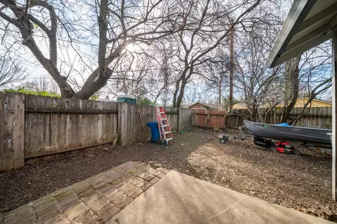 2239 Garden Ave, Redding, CA 96001 photo 28