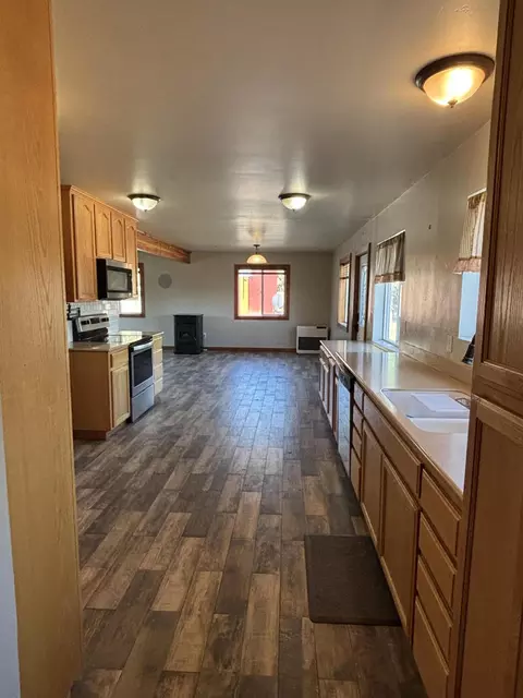 Kitchen - 1059 Gooseloop Loop, Alturas, CA 96101 photo 4 of 4