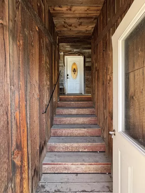 Entry Way - 1059 Gooseloop Loop, Alturas, CA 96101 photo 1 of 5