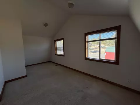 Bedroom - 1059 Gooseloop Loop, Alturas, CA 96101 photo 5 of 7