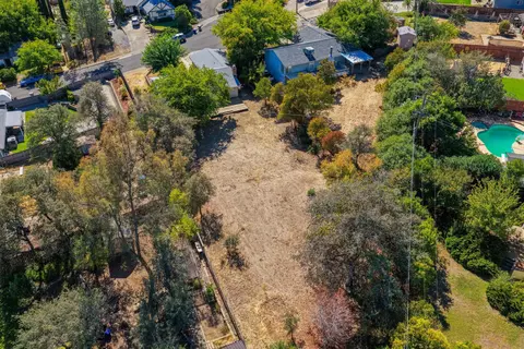 View/Area - 3540 Dwayne Ct, Redding, CA 96001 photo 2 of 2