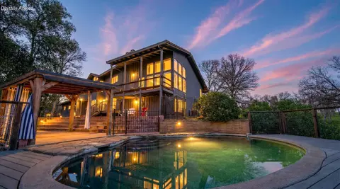 15415 Willowlane Ct, Red Bluff, CA 96080