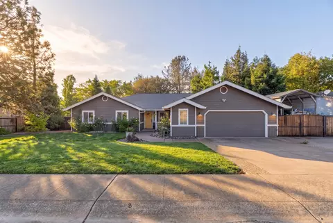 Exterior - 11420 Wales Dr, Redding, CA 96003 photo 2 of 25