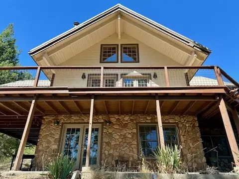 Exterior - 261 271 Salt Flat Rd, Lewiston, CA 96052 photo 4 of 15