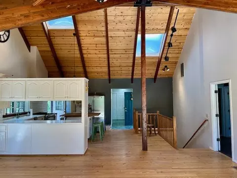 Entry Way - 261 271 Salt Flat Rd, Lewiston, CA 96052 photo 1 of 3