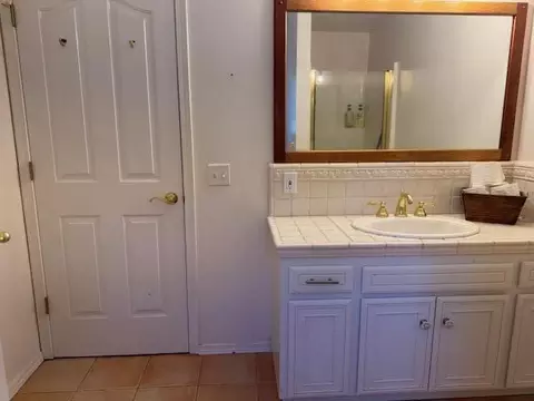 Bath - 261 271 Salt Flat Rd, Lewiston, CA 96052 photo 3 of 5