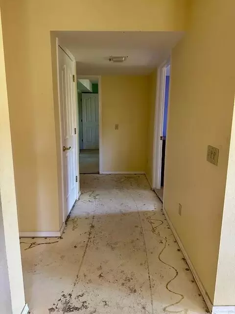 Entry Way - 261 271 Salt Flat Rd, Lewiston, CA 96052 photo 3 of 3