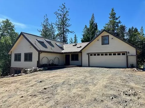 Exterior - 261 271 Salt Flat Rd, Lewiston, CA 96052 photo 2 of 15