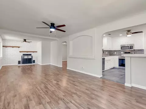 Living - 816 West St, Redding, CA 96001 photo 1 of 5
