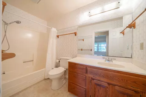 Bath - 21780 Lone Tree Rd, Anderson, CA 96007 photo 1 of 5