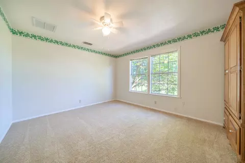Bedroom - 21780 Lone Tree Rd, Anderson, CA 96007 photo 3 of 9