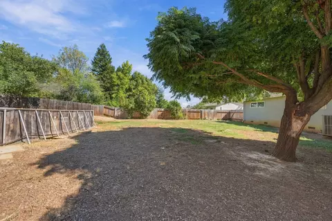 Exterior - 2300 Jonquil Way, Redding, CA 96002 photo 8 of 8