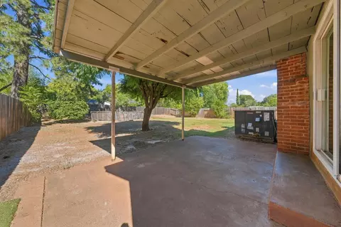 Exterior - 2300 Jonquil Way, Redding, CA 96002 photo 2 of 8