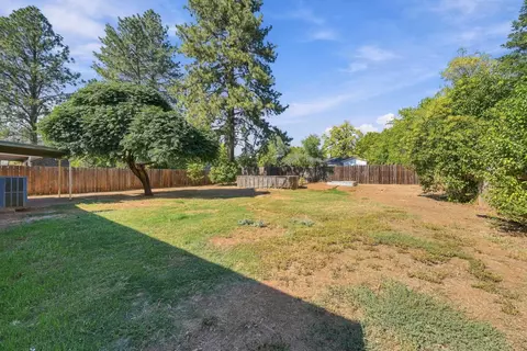 Exterior - 2300 Jonquil Way, Redding, CA 96002 photo 5 of 8