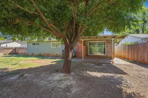 Exterior - 2300 Jonquil Way, Redding, CA 96002 photo 3 of 8