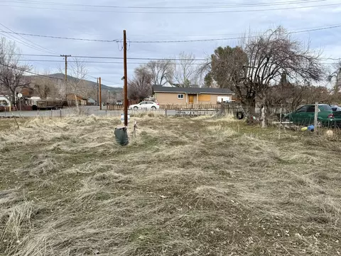 1060 Mark St, Susanville, CA 96130