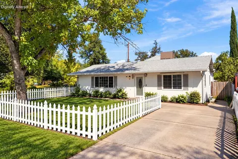 2041 Grand Coulee Blvd, Shasta Lake, CA 96019